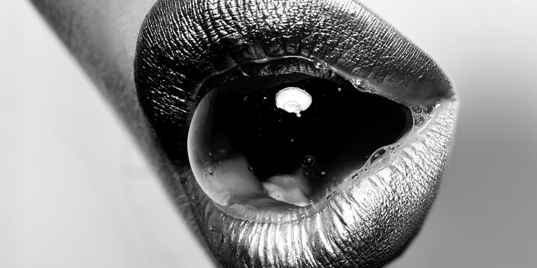 ¿La saliva es un buen lubricante?