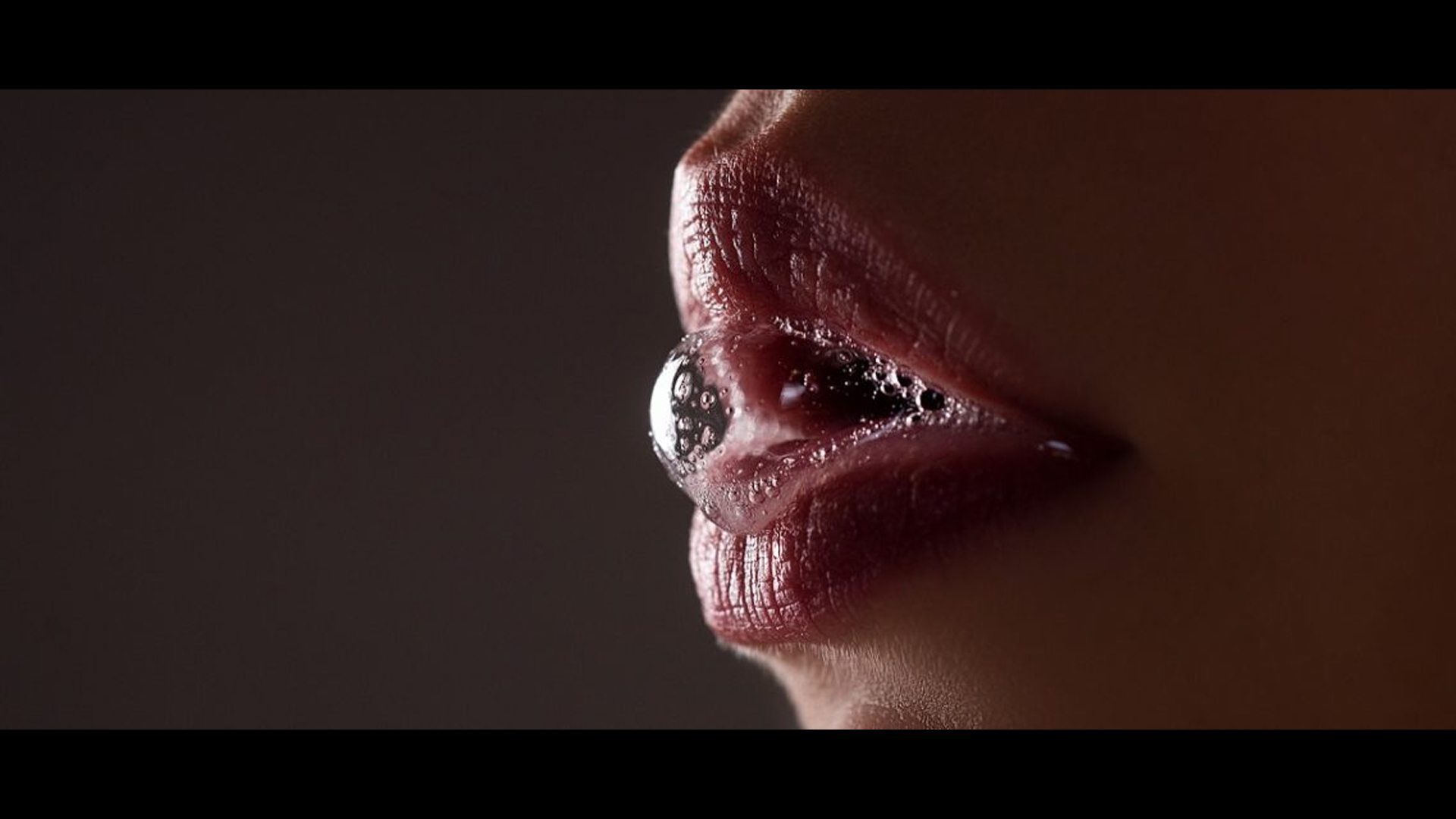 La Saliva como Lubricante: ¿Una Buena Opción?